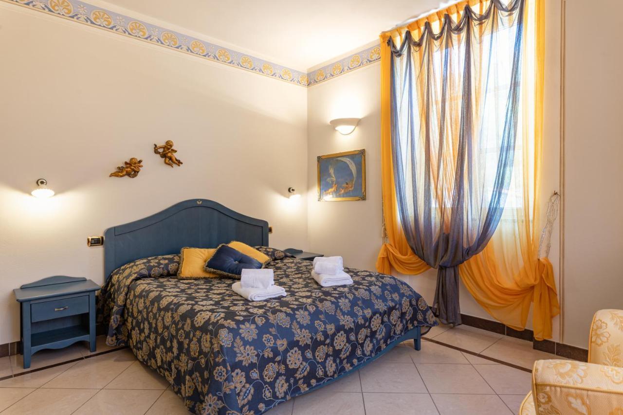 Lucca Franco's Couette-café 3*